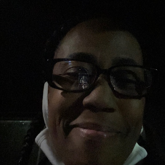 Meet your Posher, Lavita - Picture 1 of 1